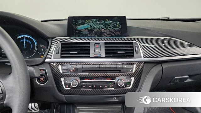 BMW 3 Series (F30) 2018 Серебряный из Кореи, фото 3