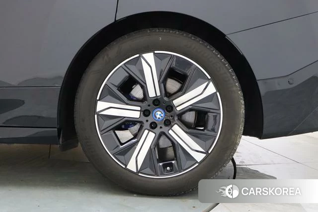 BMW iX 2023 Черный из Китая, фото 3