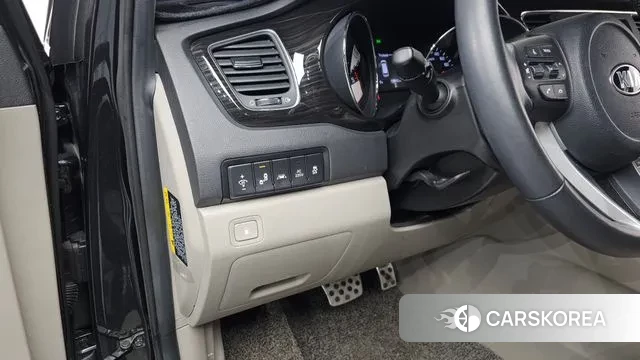 Kia The New Carnival 2018 Серый из Кореи, фото 3