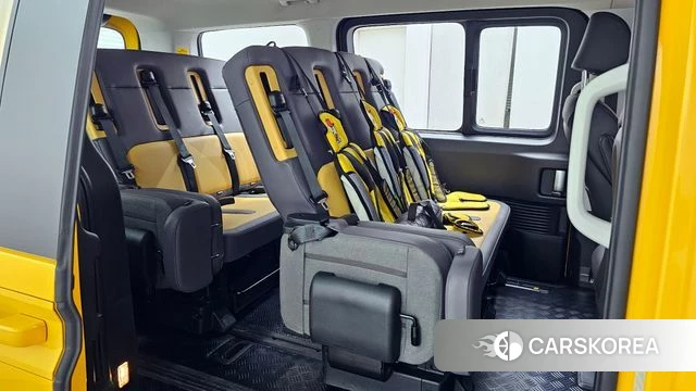 Hyundai Staria 2025 Желтый из Кореи, фото 3