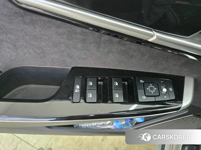 Kia EV6 2022 Серебристо-серый из Кореи, фото 3