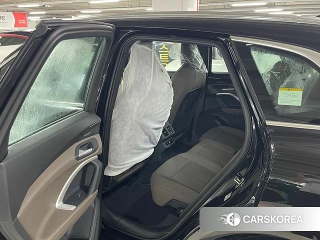 Audi Q5 (80A) 2026 Черный из Кореи, фото 3