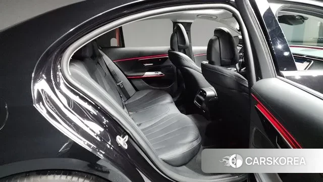 Mercedes-Benz E-Class W214 2024 Черный из Кореи, фото 3