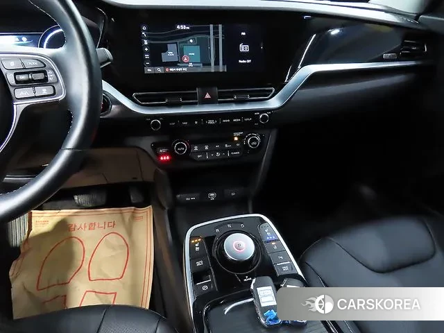 Kia Niro EV 2021 Серебряный из Кореи, фото 3