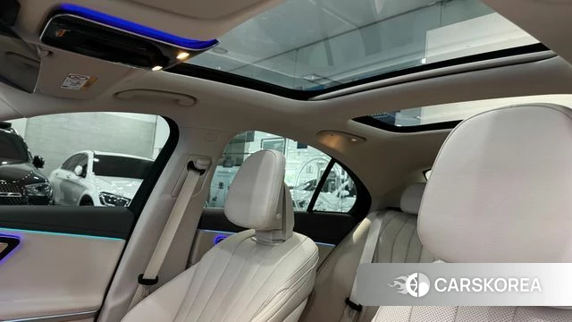 Mercedes-Benz E-Class W214 2026 Черный из Кореи, фото 3