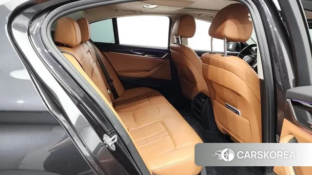 BMW 5 Series (G30) 2019 Серый из Кореи, фото 3