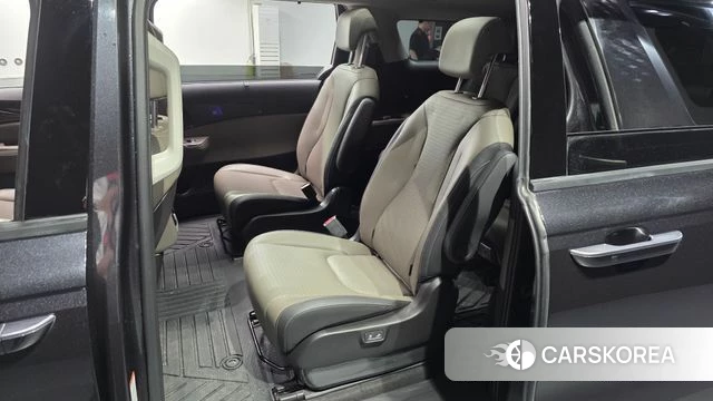 Kia The New Carnival 4th Generation 2025 Серый из Кореи, фото 3