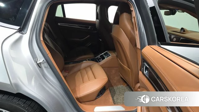Porsche Panamera (971) 2024 Серебристо-серый из Кореи, фото 3