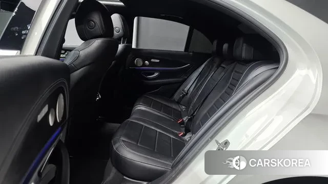 Mercedes-Benz E-Class W213 2022 Белый из Кореи, фото 3