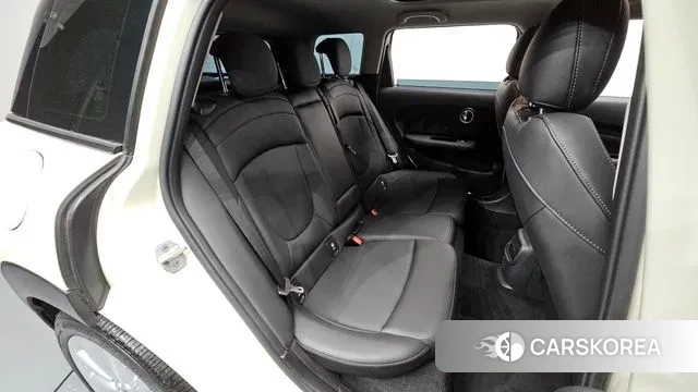 Mini Cooper D Clubman 2020 Жемчужный цвет из Кореи, фото 3