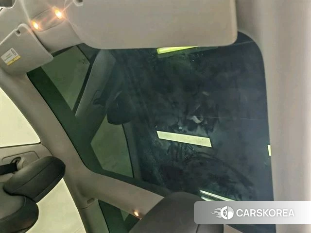 Tesla Model 3 2021 Серебристо-серый из Китая, фото 3
