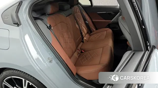 BMW 5 Series (G60) 2025 Серебристо-серый из Кореи, фото 3