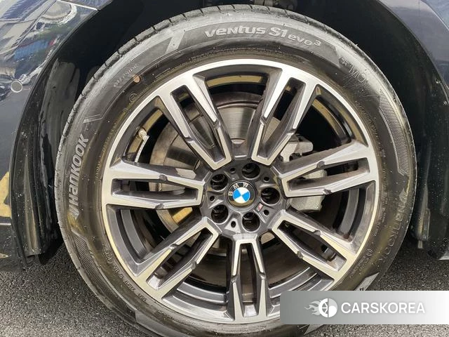 BMW 5 series 2025 Черный из Китая, фото 3
