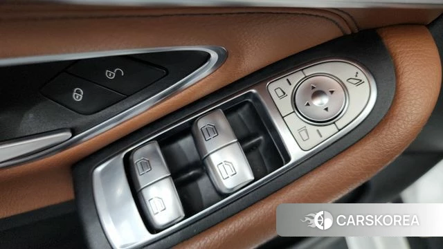 Mercedes-Benz C-Class W205 2018 Белый из Кореи, фото 3