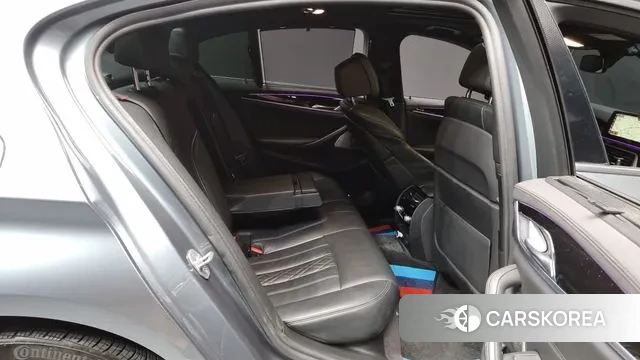 BMW 5 Series (G30) 2019 Серый из Кореи, фото 3