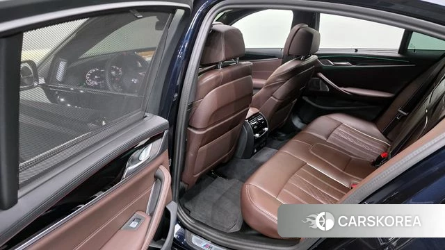 BMW 5 Series (G30) 2023 Черный из Кореи, фото 3