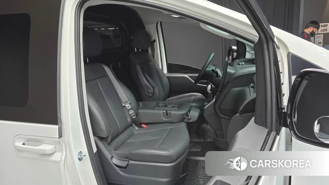 Hyundai Staria 2024 Белый из Кореи, фото 3