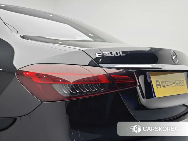 Mercedes-Benz E-class 2022 Черный из Китая, фото 3