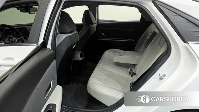 Hyundai Avante Hybrid (CN7) 2021 Белый из Кореи, фото 3