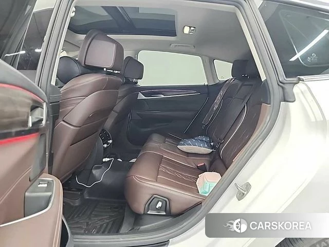 BMW 6 Series GT (G32) 2022 Белый из Кореи, фото 3