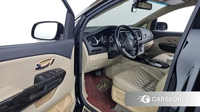 Kia The New Carnival 2018 Черный из Кореи, фото 3