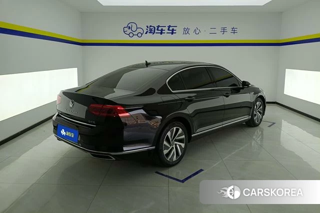 Volkswagen Magotan PHEV 2022 Черный из Китая, фото 3