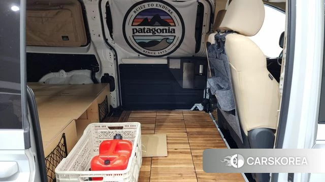 Hyundai Staria 2022 Белый из Кореи, фото 3