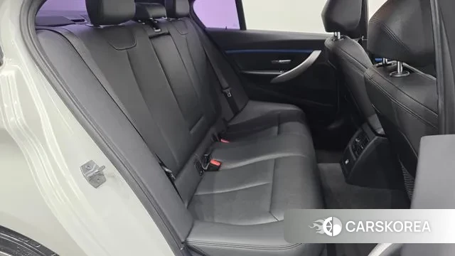 BMW 3 Series (F30) 2018 Белый из Кореи, фото 3