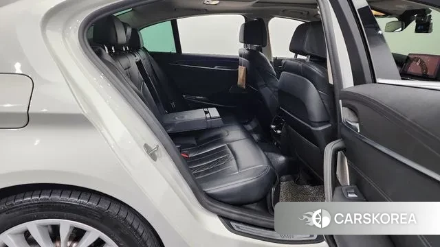 BMW 5 Series (G30) 2021 Белый из Кореи, фото 3