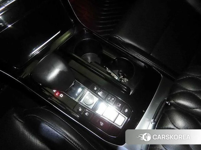 Kia K7 Premier Hybrid 2021 Белый из Кореи, фото 3