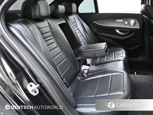 Mercedes-Benz E-Class W213 2023 Черный из Кореи, фото 3