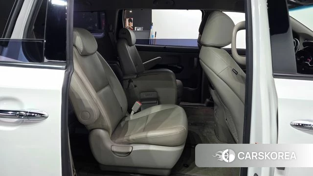 Kia The New Carnival 2019 Белый из Кореи, фото 3
