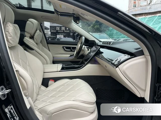 Mercedes-Benz Maybach S-class 2023 Черный из Китая, фото 3