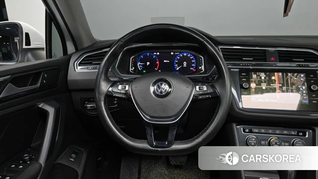 Volkswagen Tiguan second Generation 2020 Белый из Кореи, фото 3