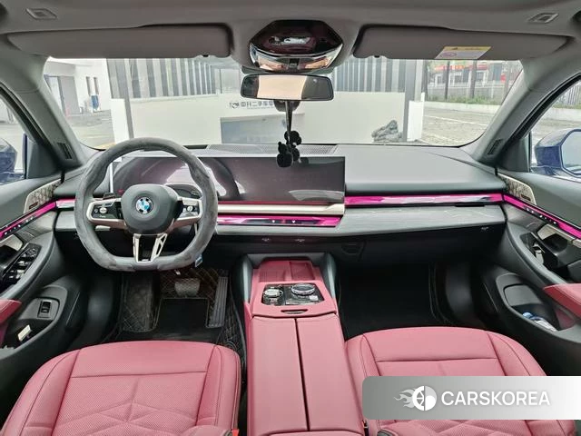 BMW 5 series 2025 Черный из Китая, фото 3