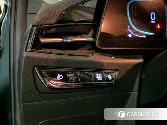 Kia Di Ol Nu Niro 2022 Темно-зеленый из Кореи, фото 3