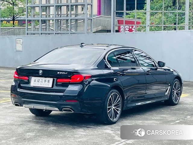 BMW 5 series 2021 Черный из Китая, фото 3