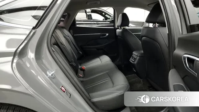 Hyundai Sonata (DN8) 2019 Серебристо-серый из Кореи, фото 3