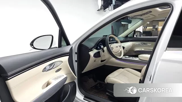 Genesis GV70 2023 Белый из Кореи, фото 3