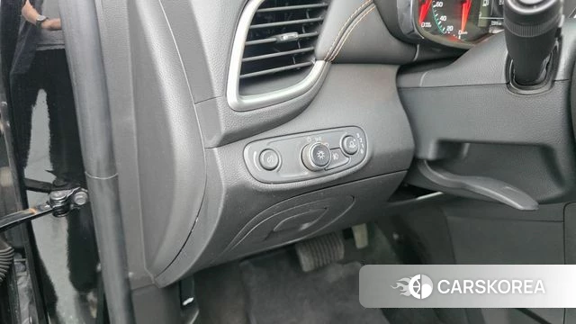 Chevrolet (GM Daewoo) The New Trax 2021 Черный из Кореи, фото 3