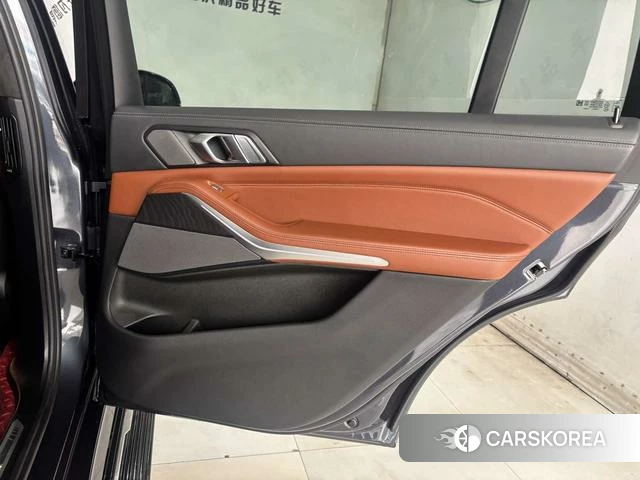 BMW X7 2022 Темно-серый из Китая, фото 3