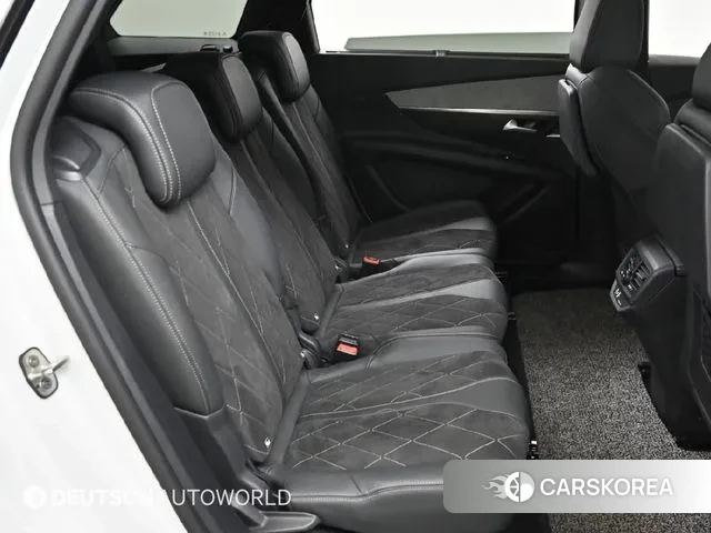 Peugeot 5008 second generation 2021 Белый из Кореи, фото 3