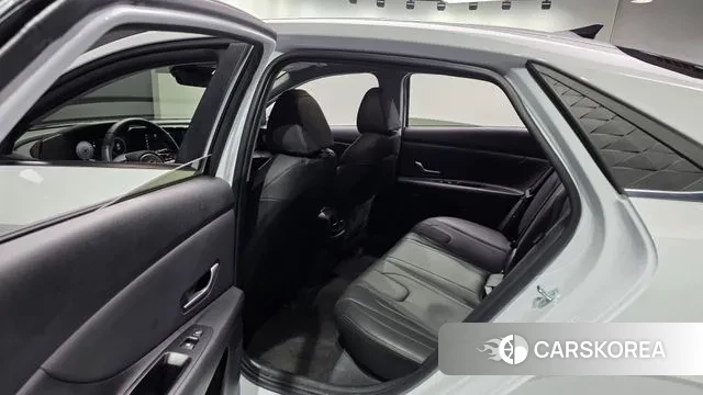 Hyundai The New Avante (CN7) 2025 Белый из Кореи, фото 3