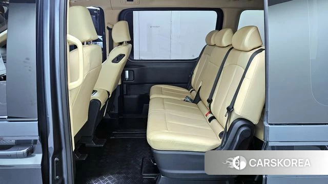 Hyundai Staria 2023 Серый из Кореи, фото 3