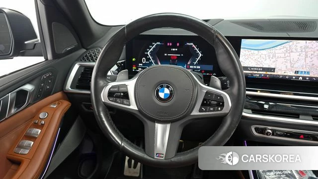 BMW X7 (G07) 2024 Черный из Кореи, фото 3