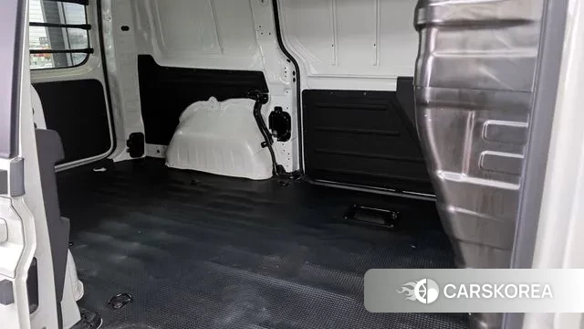 Hyundai Staria 2023 Белый из Кореи, фото 3