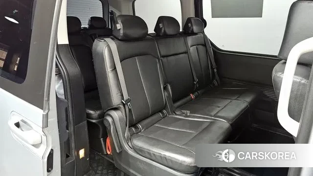 Hyundai Staria 2022 Серебряный из Кореи, фото 3