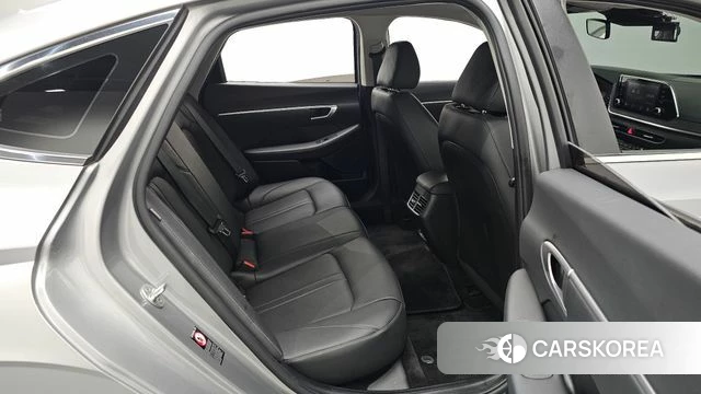 Hyundai Sonata (DN8) 2021 Серебристо-серый из Кореи, фото 3