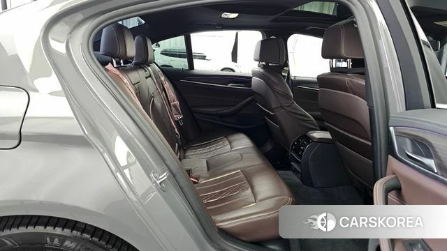 BMW 5 Series (G30) 2021 Серый из Кореи, фото 3