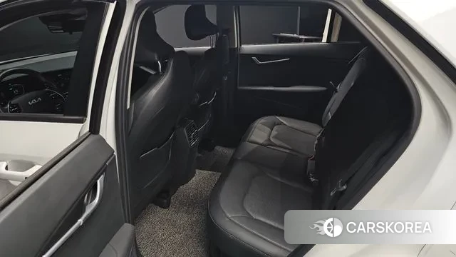 Kia Di Ol Nu Niro 2022 Белый из Кореи, фото 3